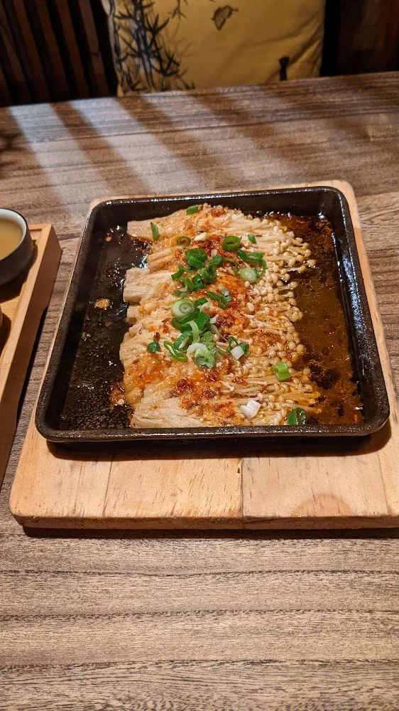Garlic Enoki Mushroom